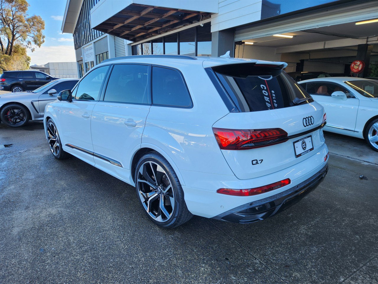 2022 Audi Q7 thumbnail