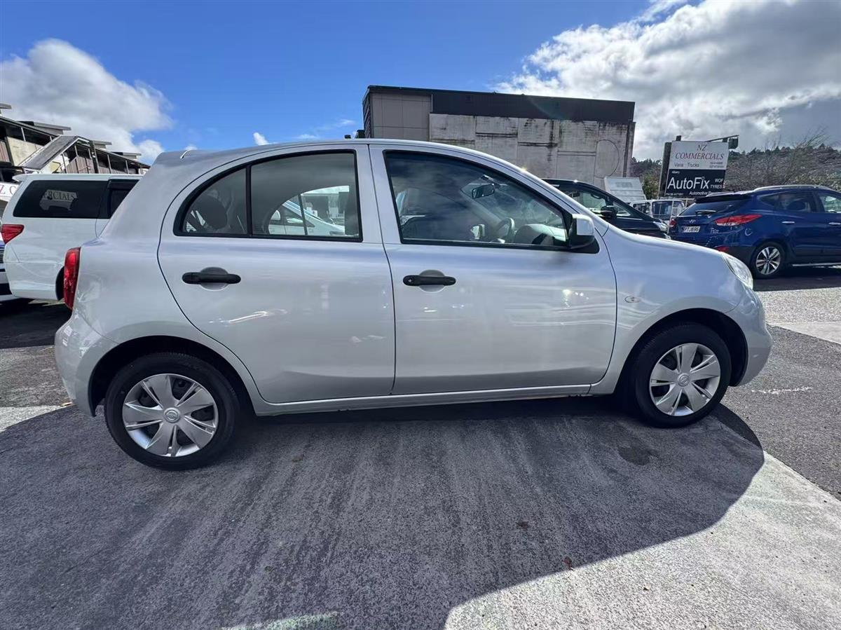 2018 Nissan March thumbnail