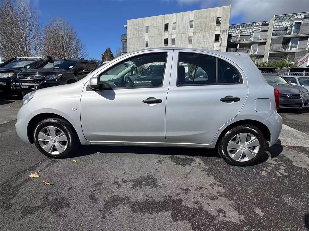 2018 Nissan March thumbnail