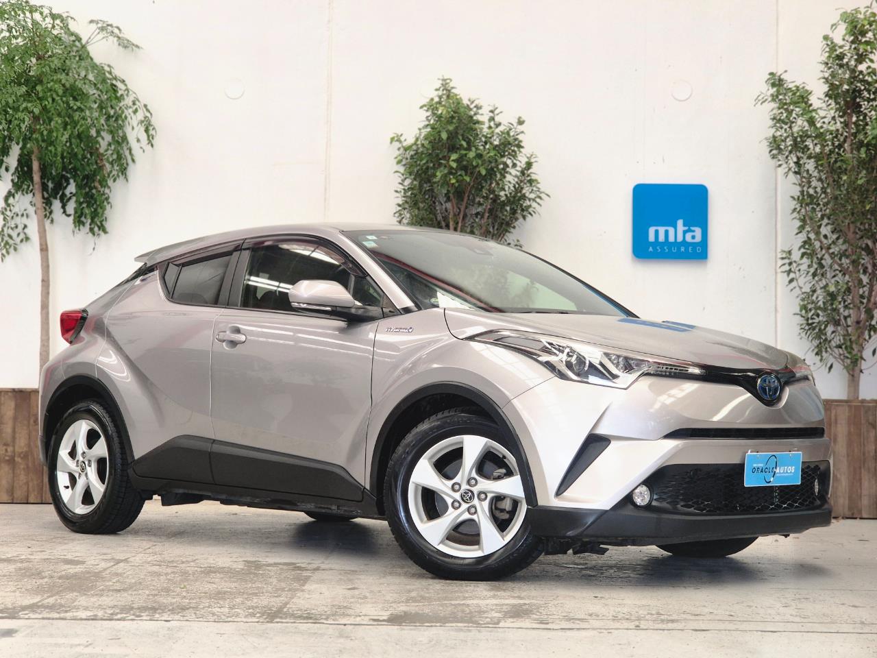 2017 Toyota C-Hr thumbnail