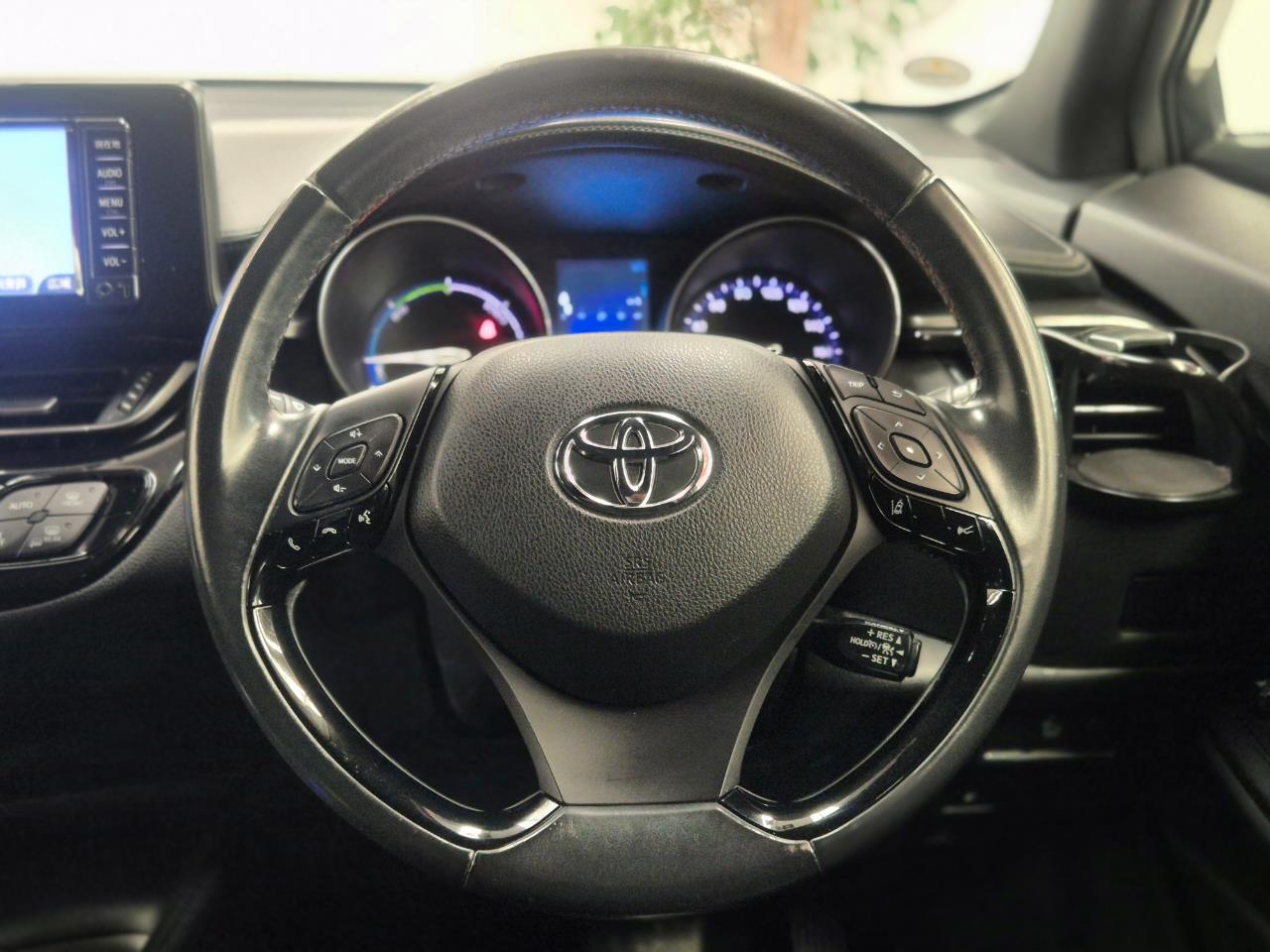 2017 Toyota C-Hr thumbnail