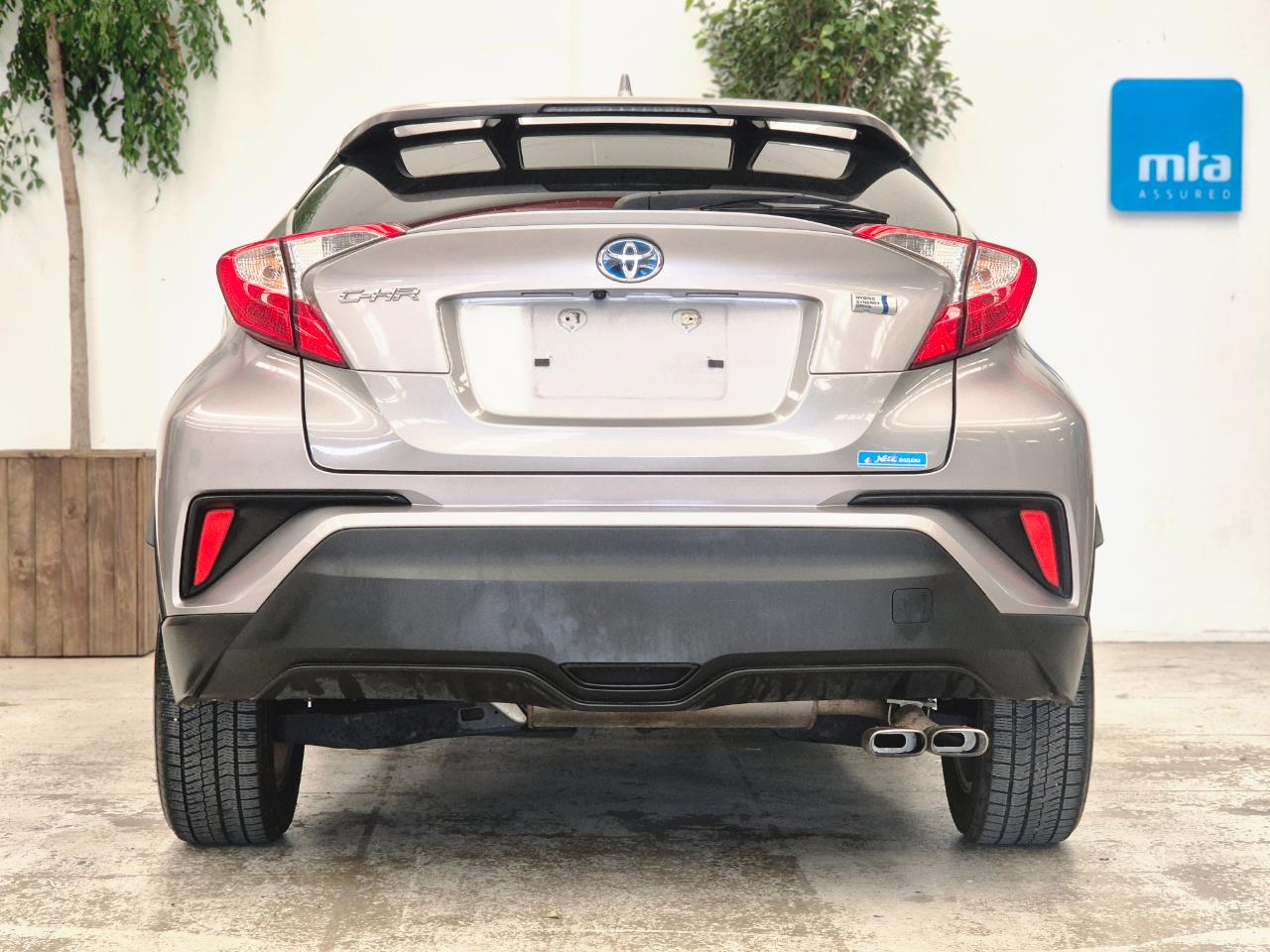 2017 Toyota C-Hr thumbnail