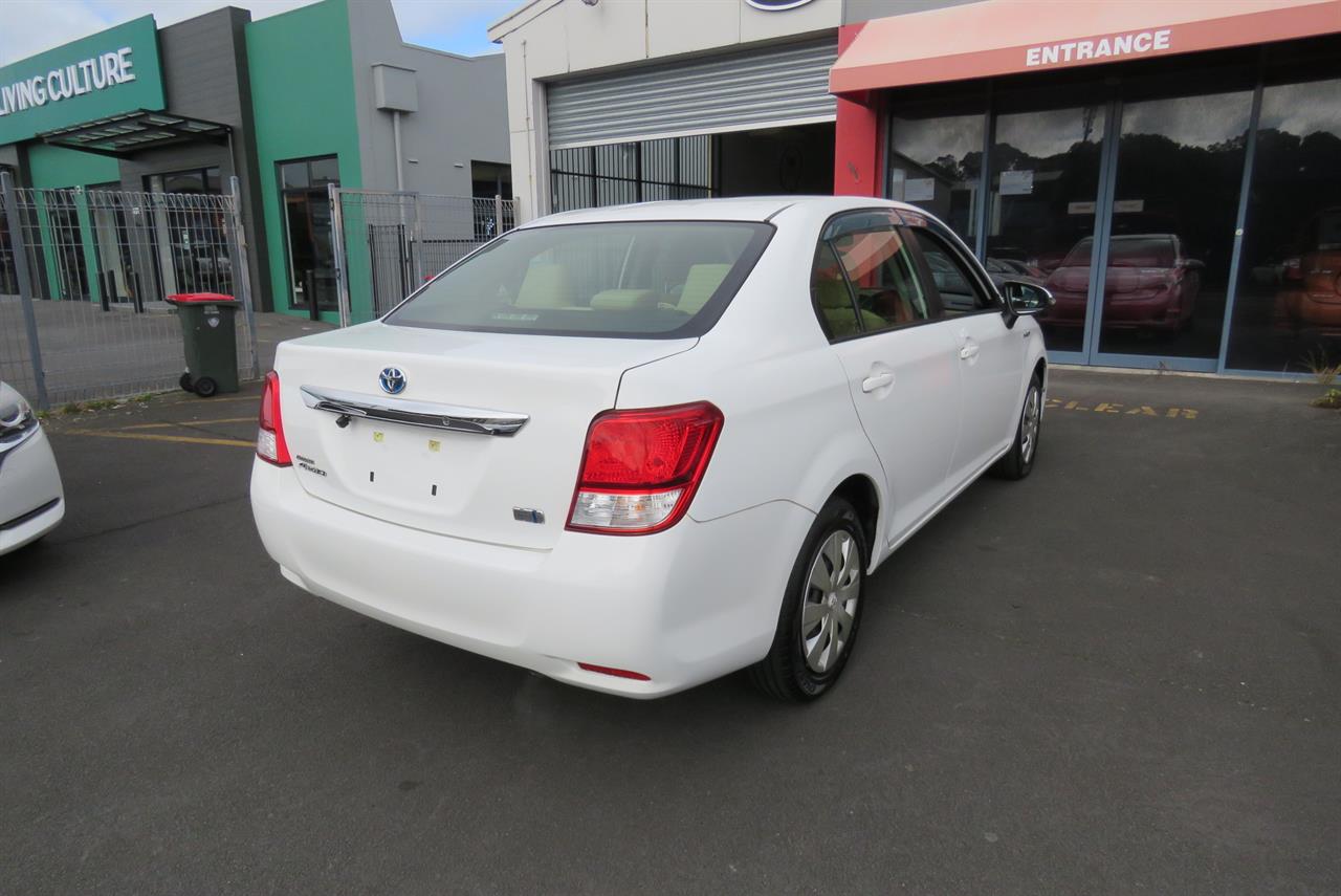 2015 Toyota Corolla thumbnail