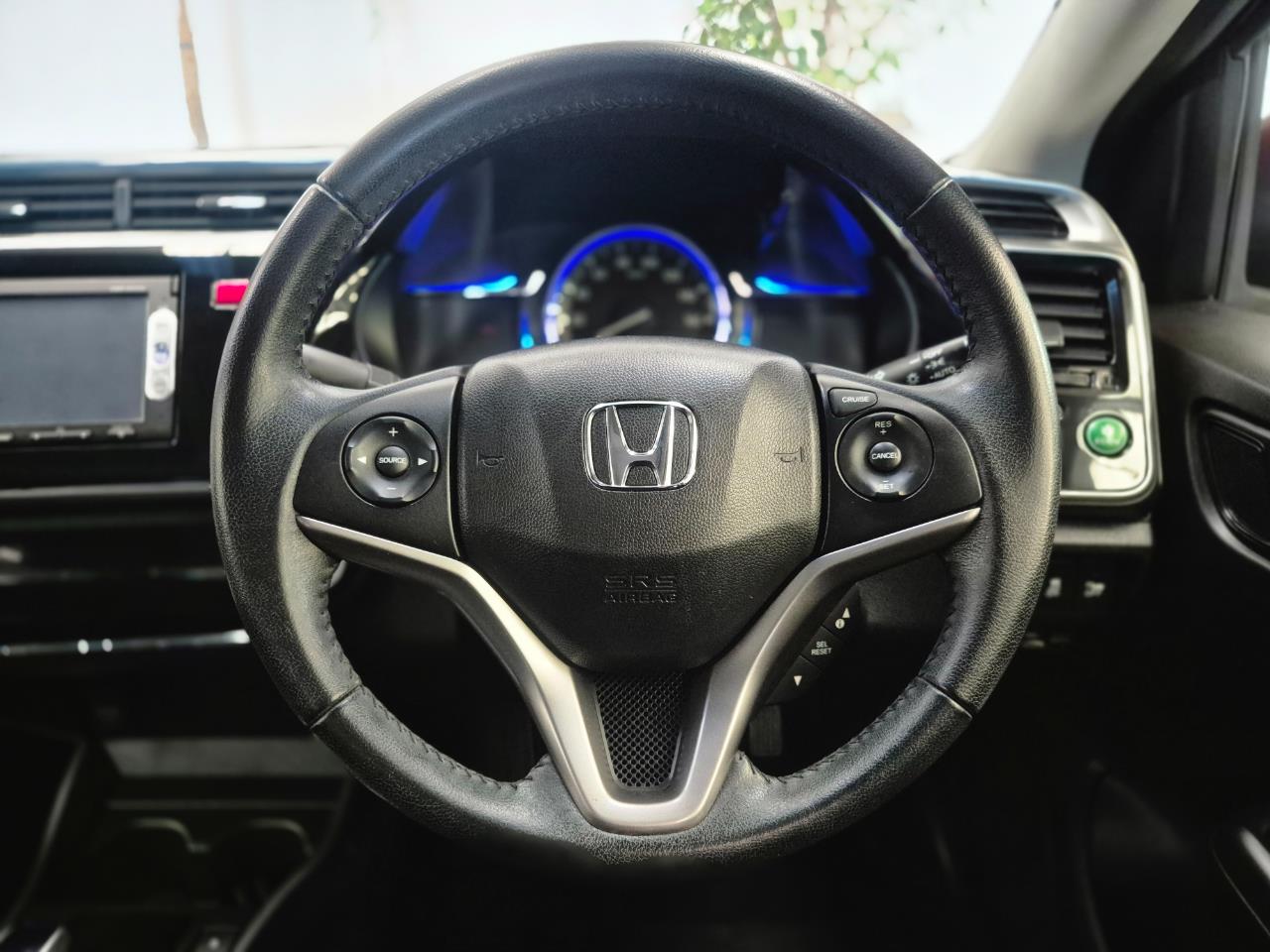 2014 Honda Grace thumbnail