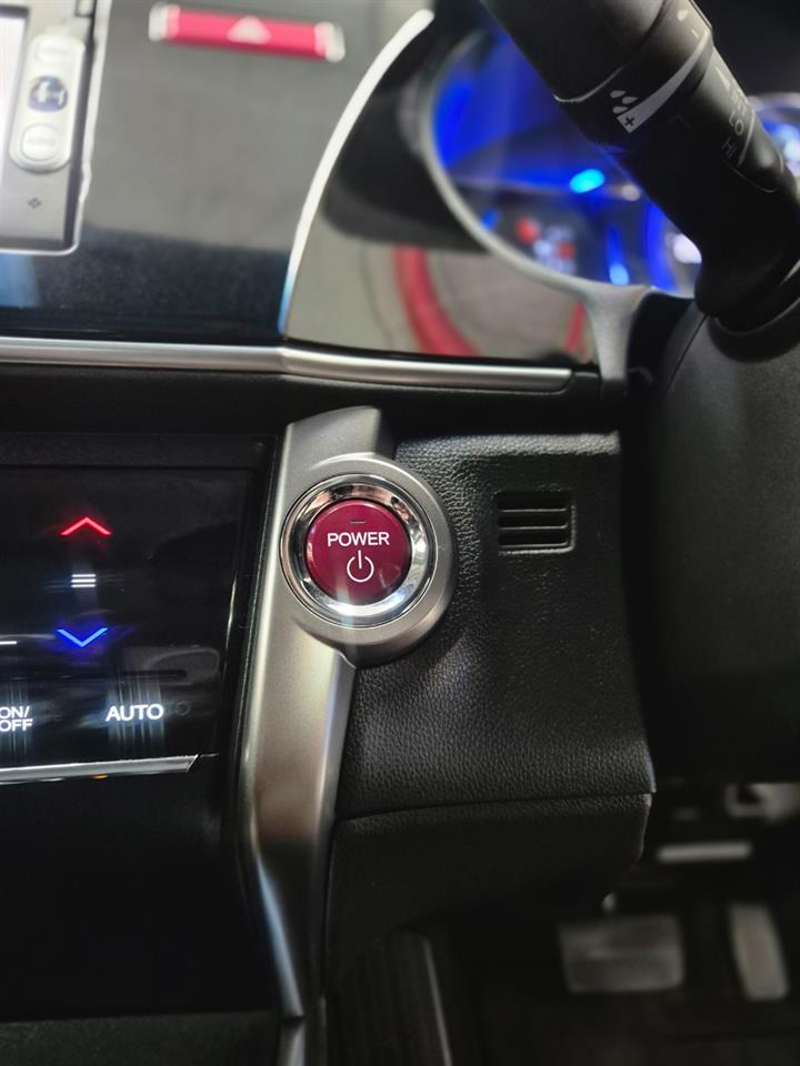 2014 Honda Grace thumbnail
