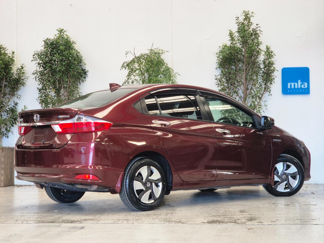 2014 Honda Grace thumbnail