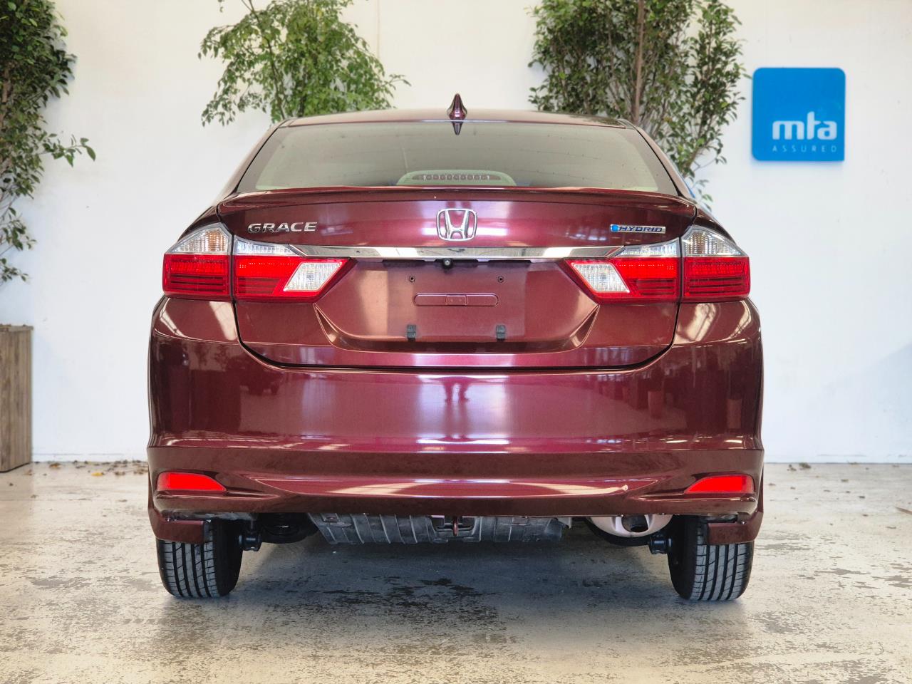 2014 Honda Grace thumbnail