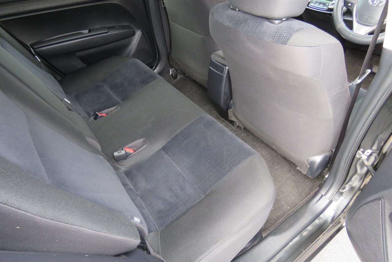 2014 Toyota Corolla thumbnail