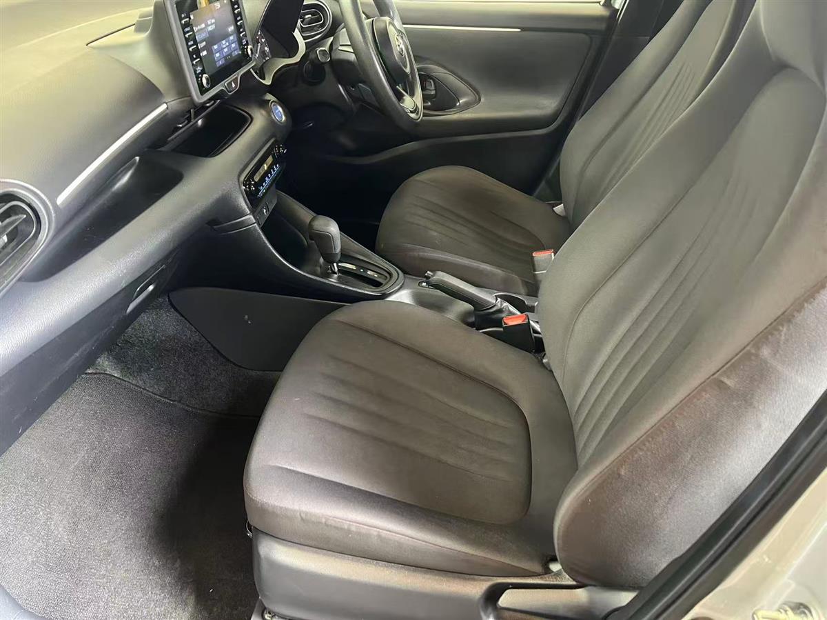 2021 Toyota Yaris thumbnail