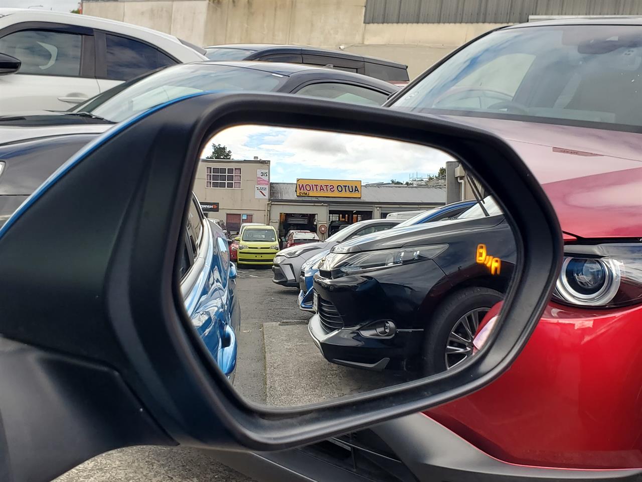 2019 Toyota Prius thumbnail