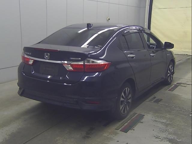 2017 Honda Grace thumbnail