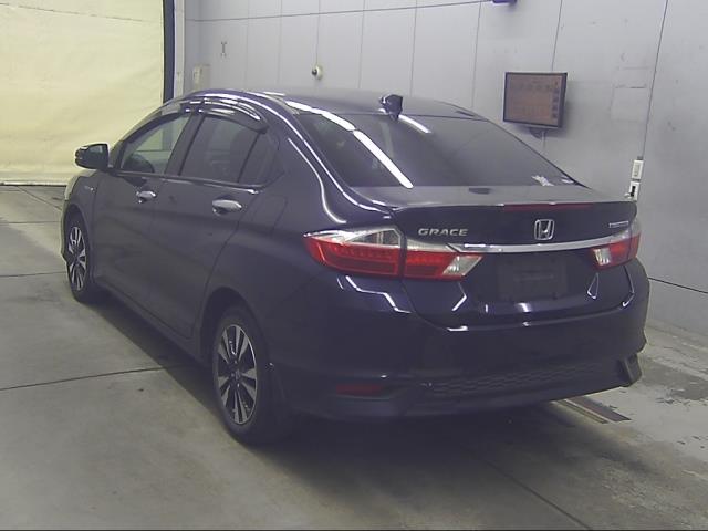 2017 Honda Grace thumbnail