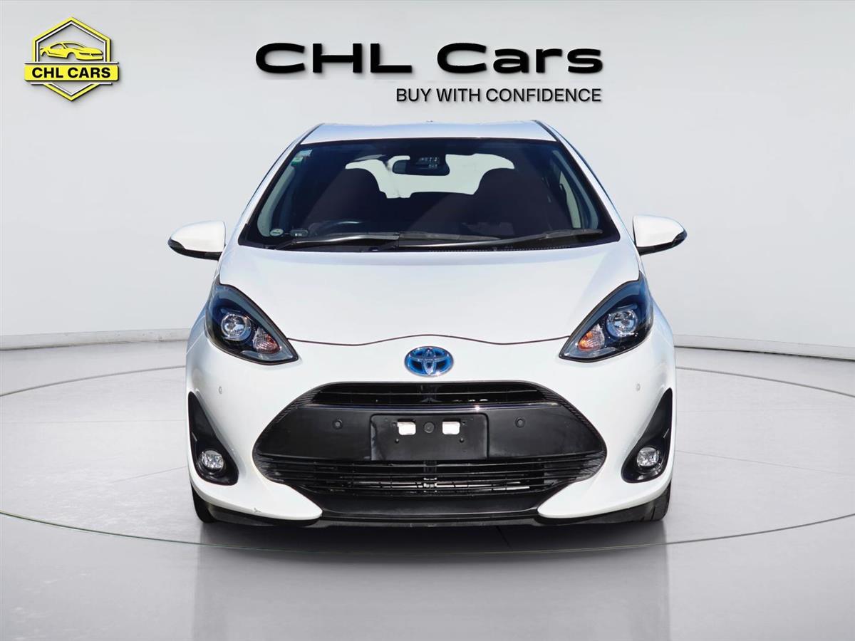 2017 Toyota Aqua thumbnail