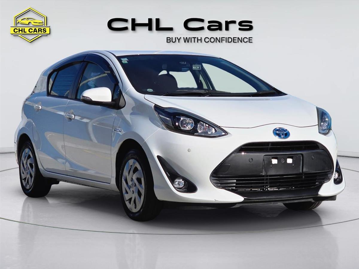 2017 Toyota Aqua thumbnail