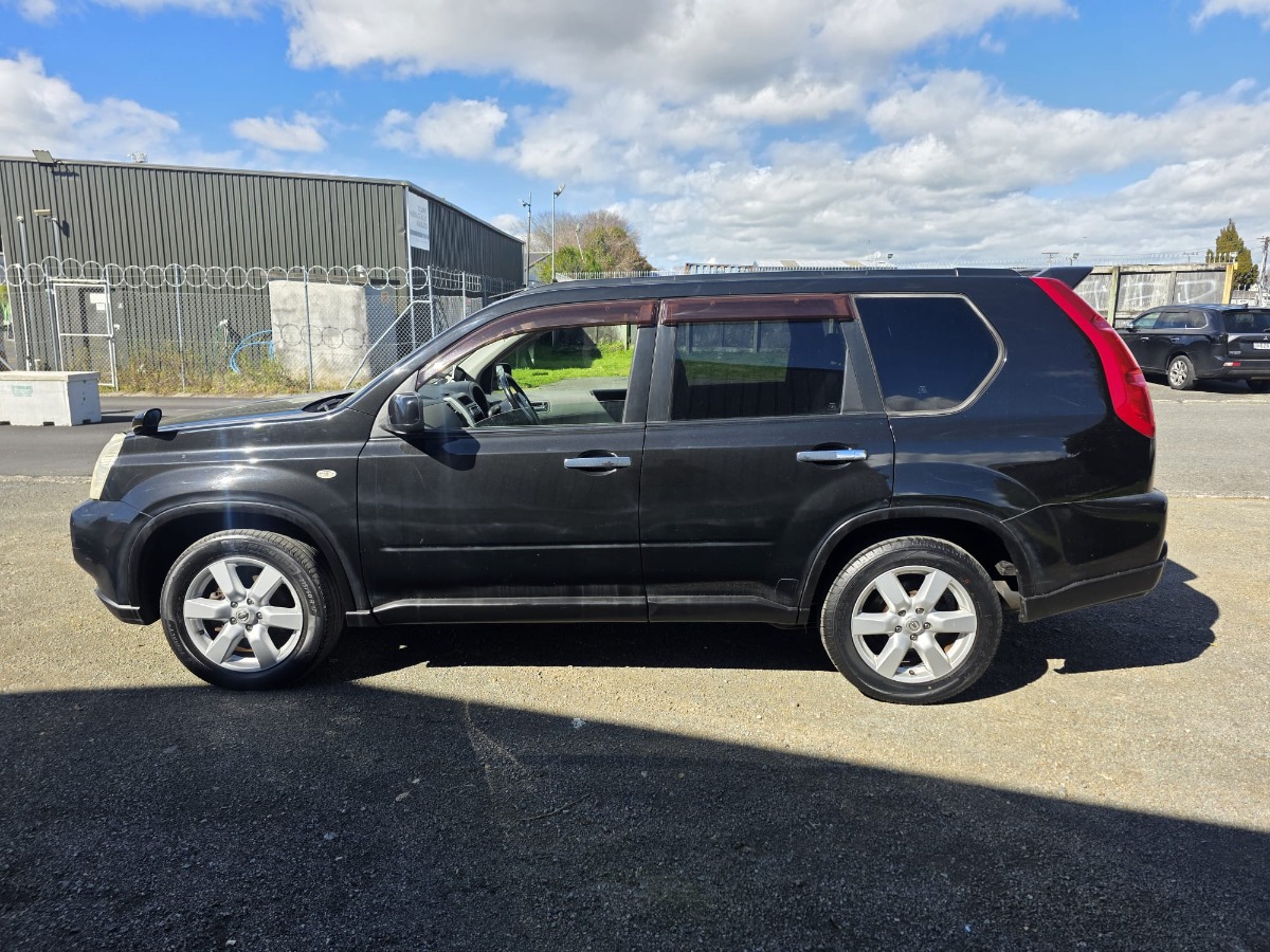 2007 Nissan X-Trail thumbnail