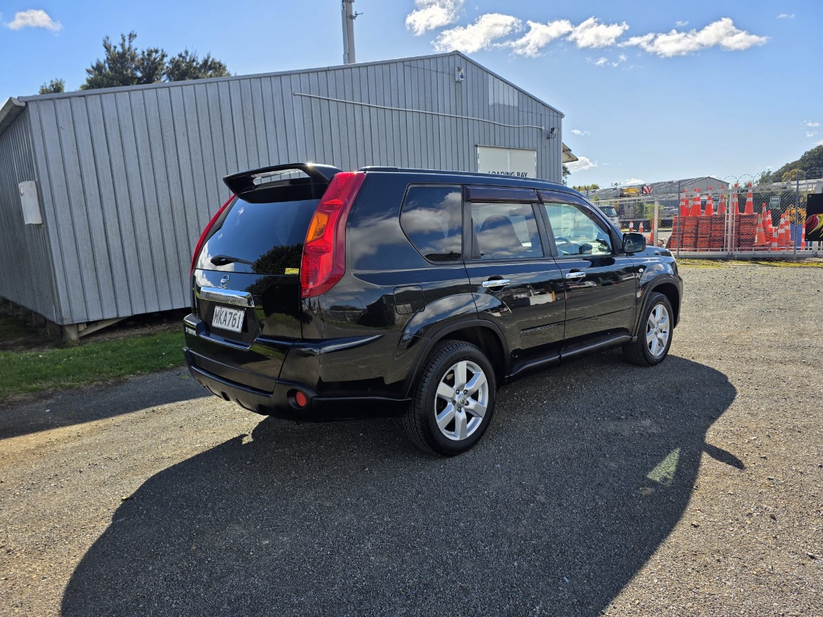 2007 Nissan X-Trail thumbnail