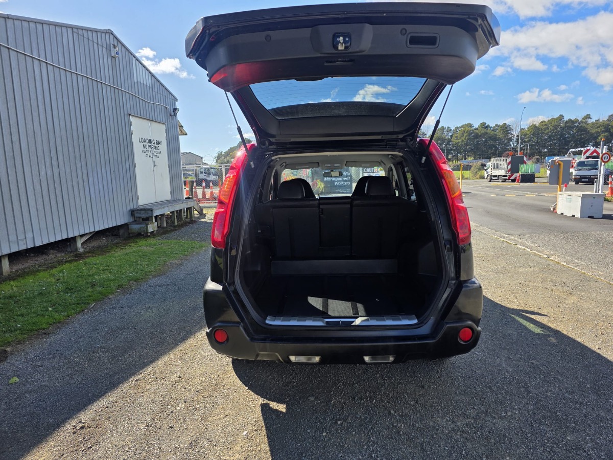 2007 Nissan X-Trail thumbnail