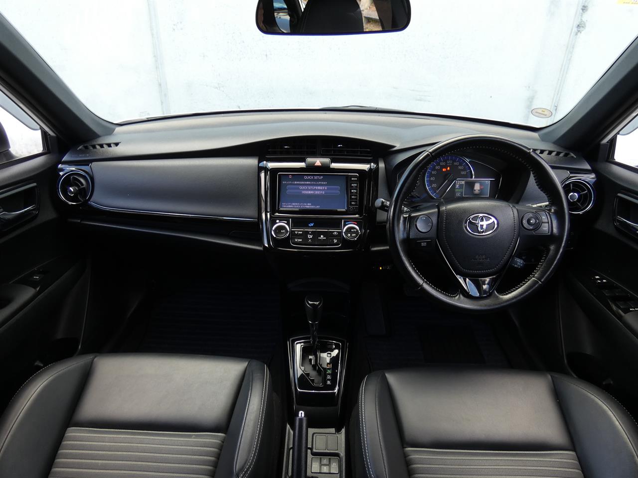 2018 Toyota COROLLA thumbnail