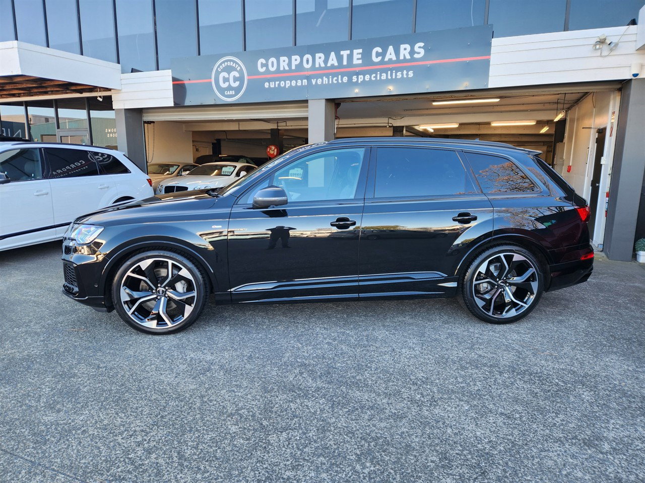 2022 Audi Q7 thumbnail