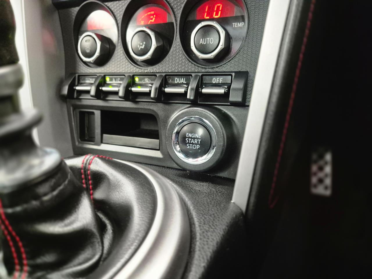2013 Toyota 86 thumbnail