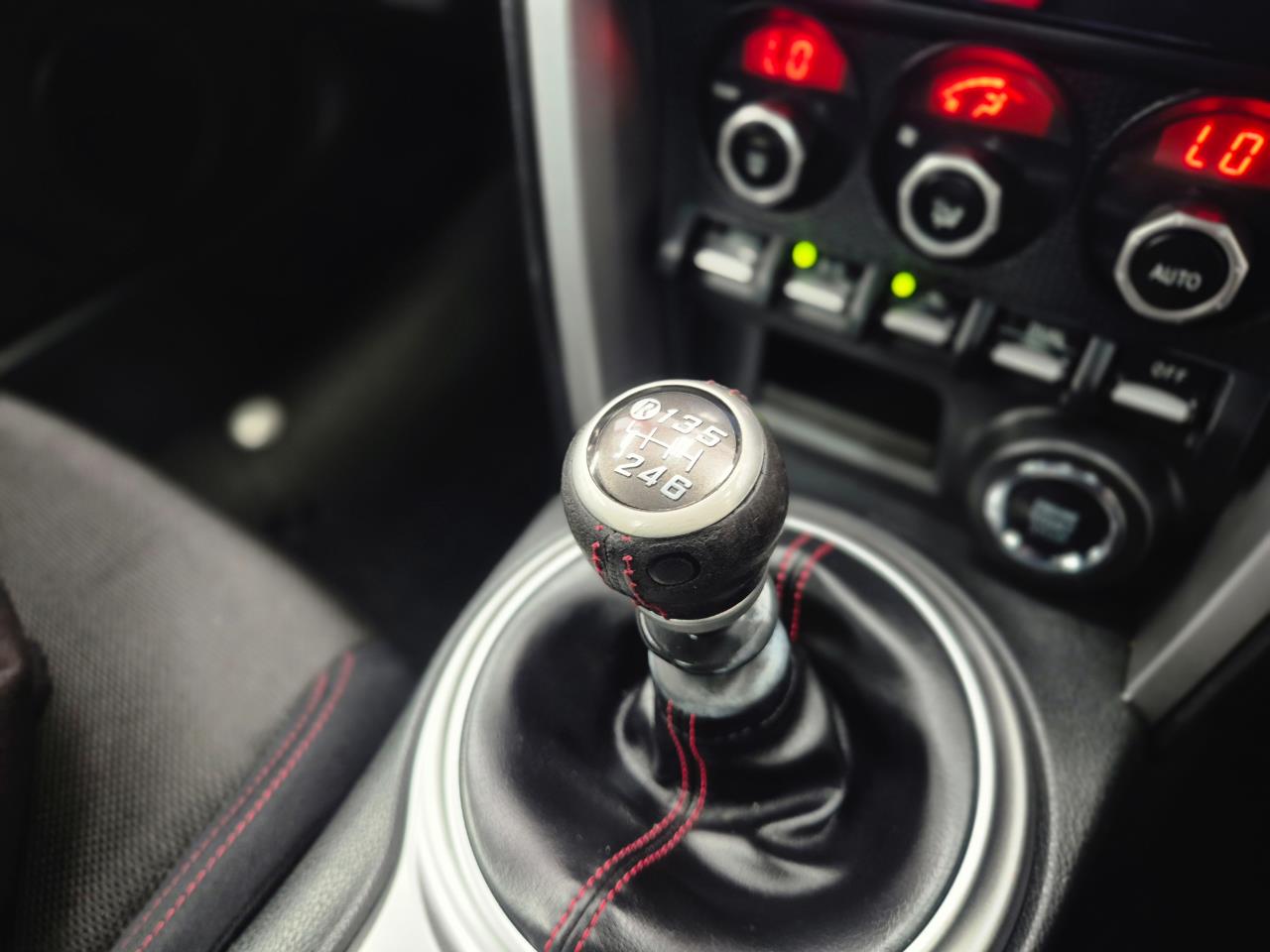 2013 Toyota 86 thumbnail