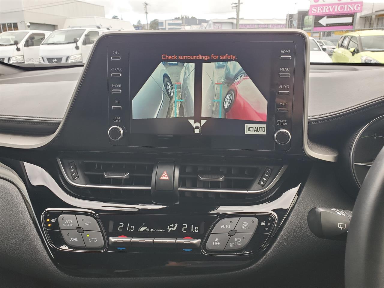 2021 Toyota C-HR thumbnail