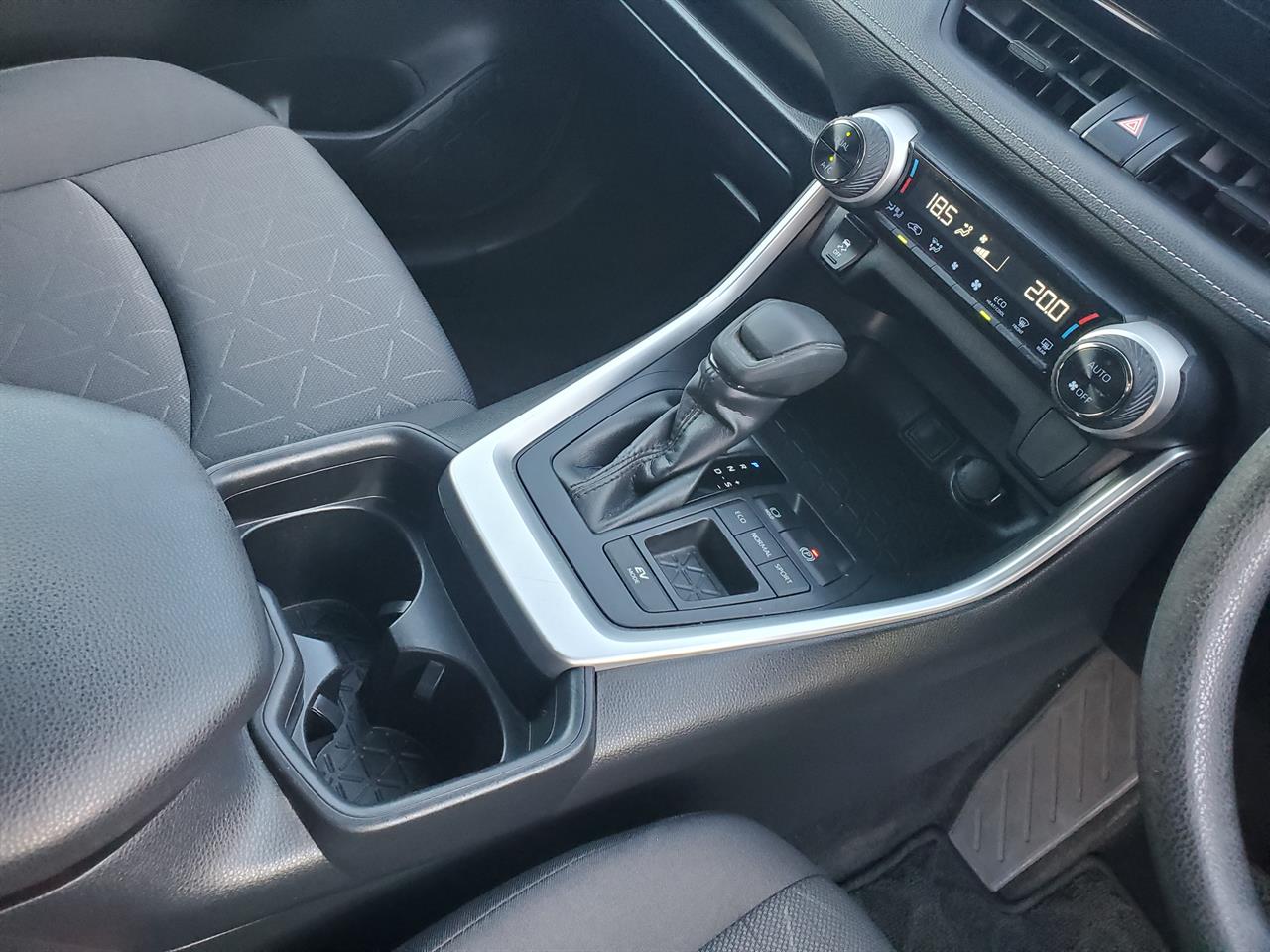 2019 Toyota Rav4 thumbnail