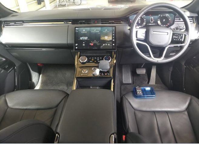 2023 Land Rover Range Rover Sport thumbnail