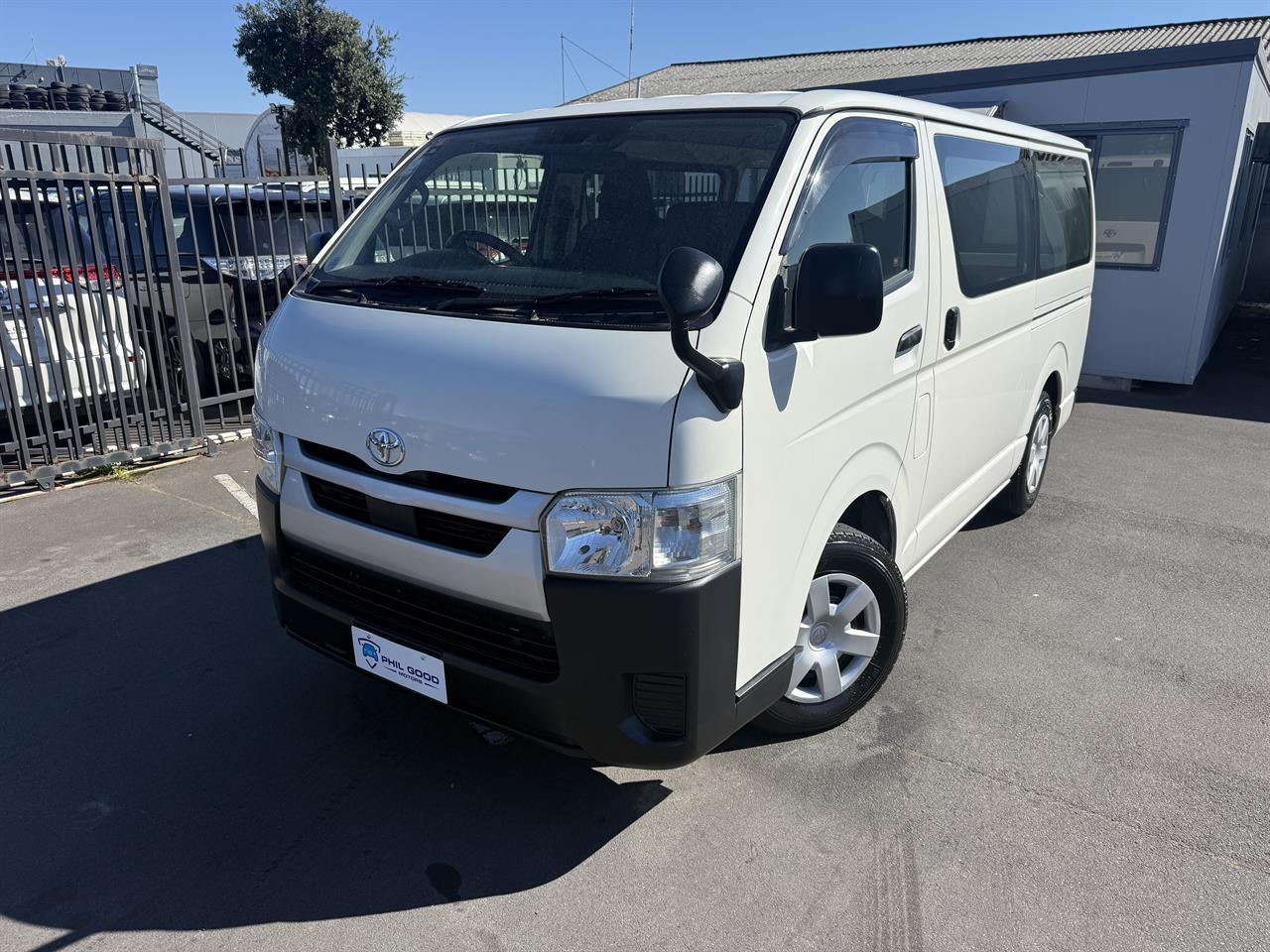 2021 Toyota Hiace thumbnail