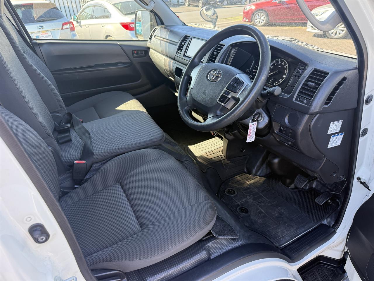 2021 Toyota Hiace thumbnail