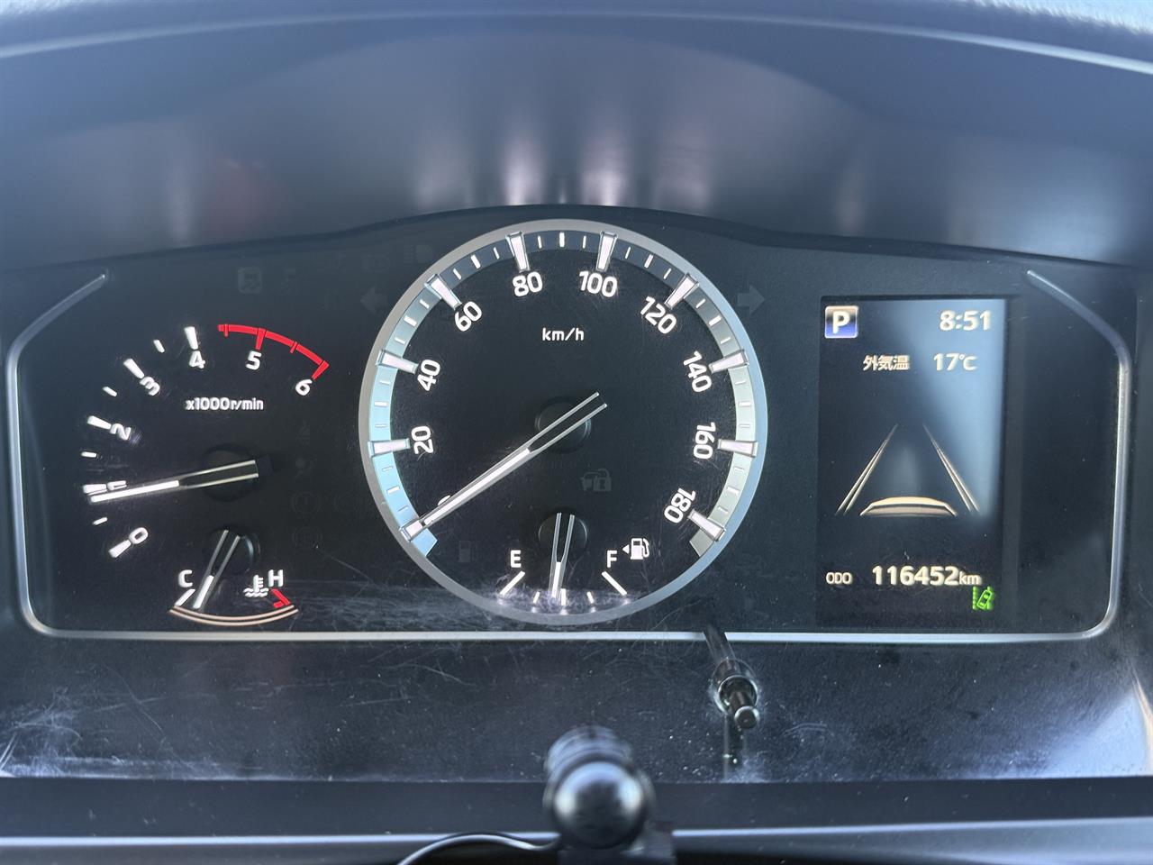 2021 Toyota Hiace thumbnail