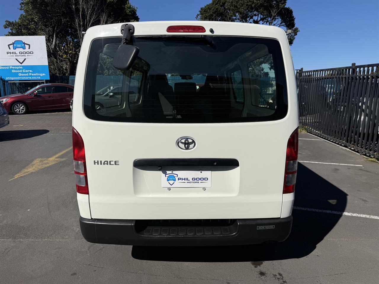 2021 Toyota Hiace thumbnail