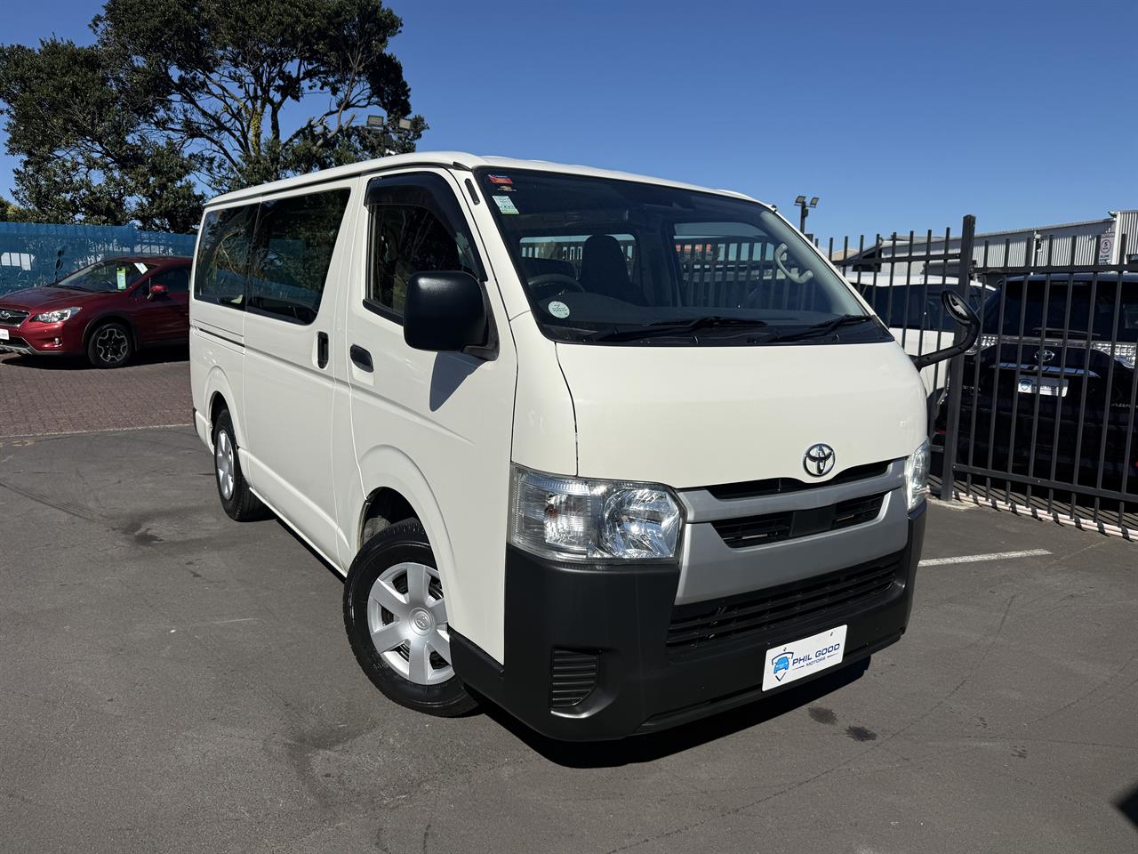 2021 Toyota Hiace thumbnail