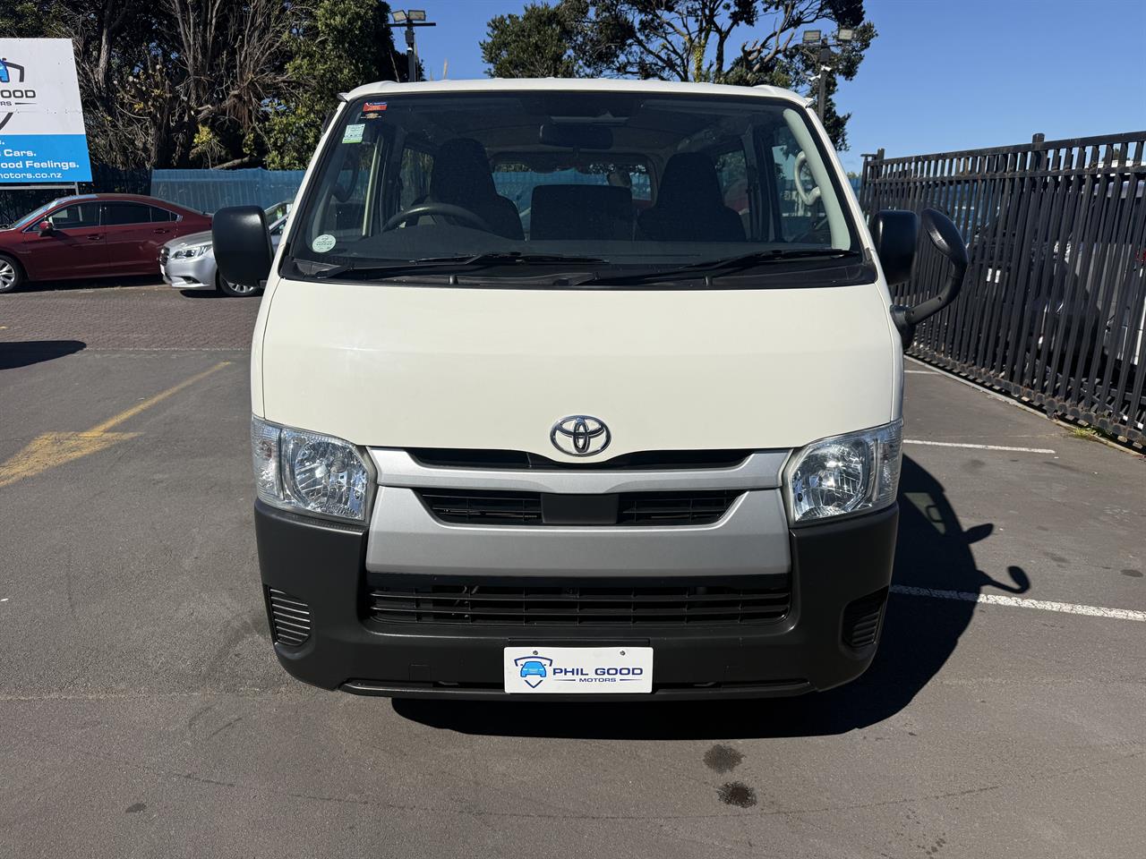 2021 Toyota Hiace thumbnail