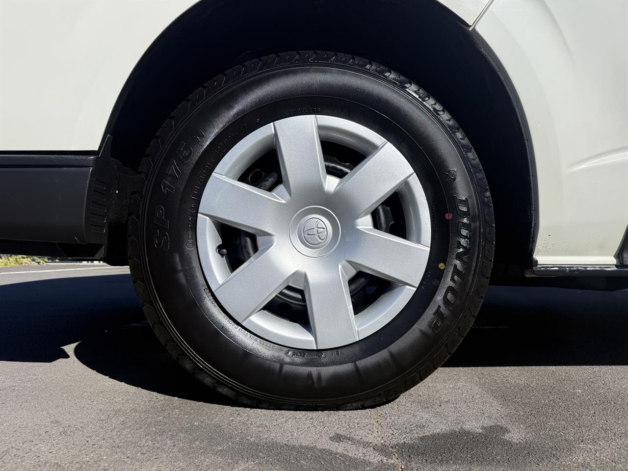 2019 Toyota Hiace thumbnail