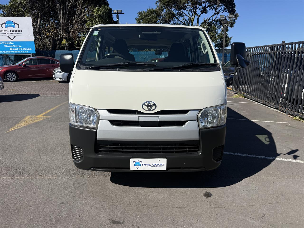2019 Toyota Hiace thumbnail