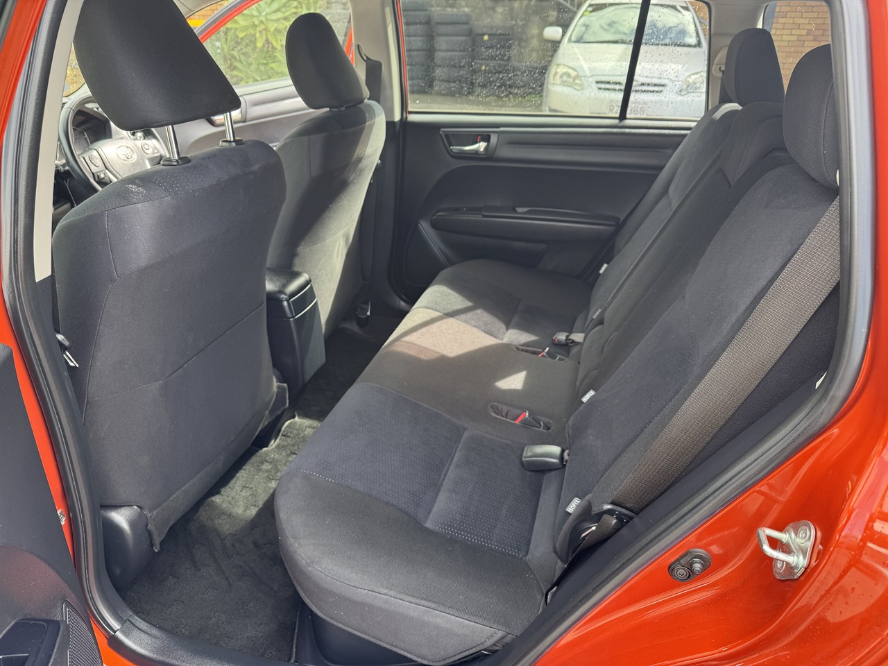 2015 Toyota Corolla thumbnail