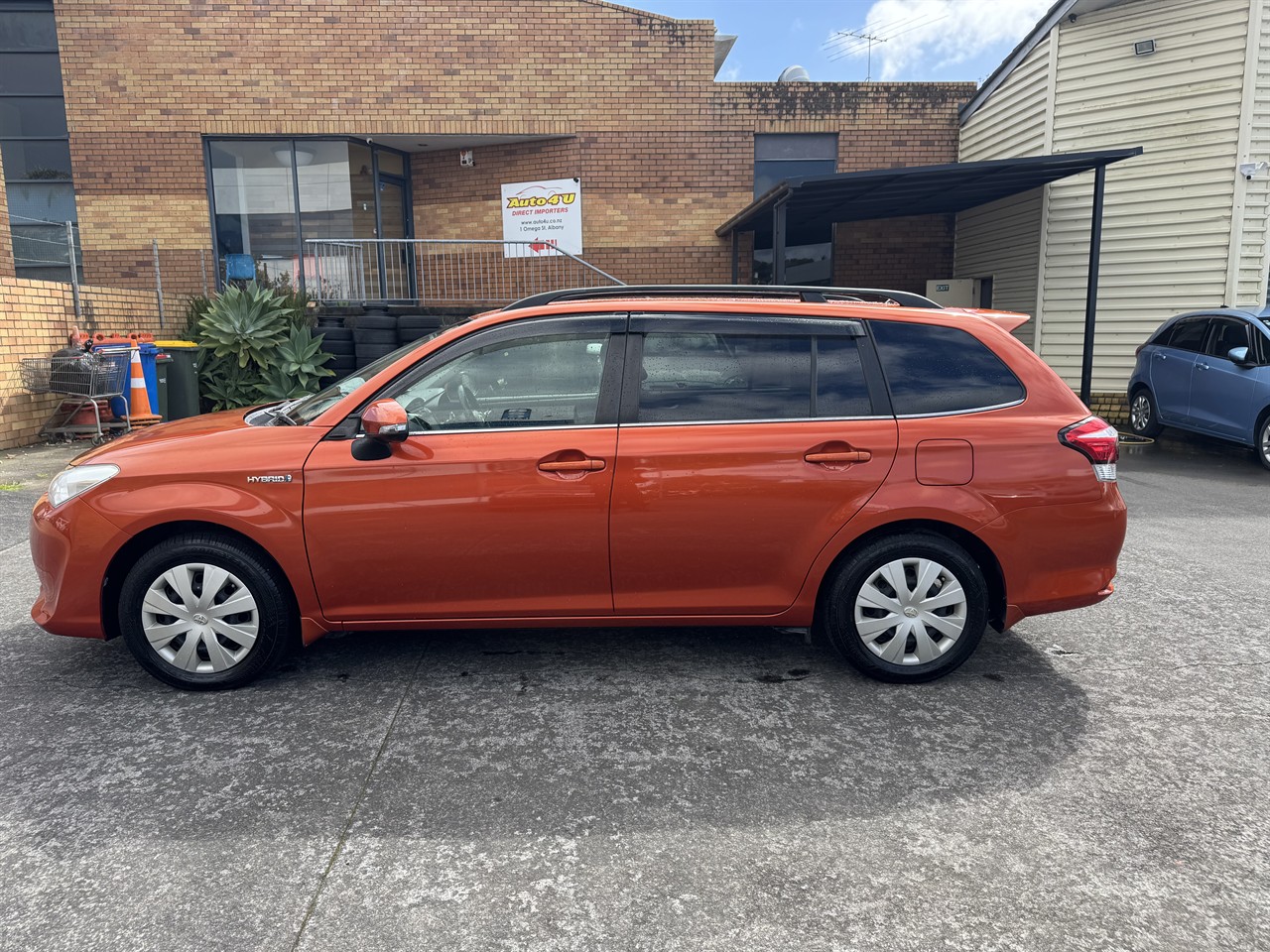 2015 Toyota Corolla thumbnail