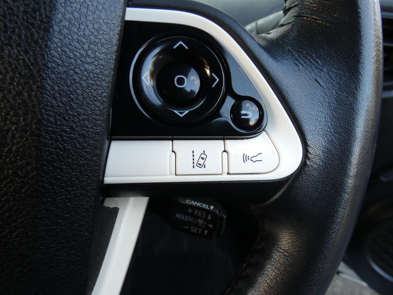 2018 Toyota Prius thumbnail