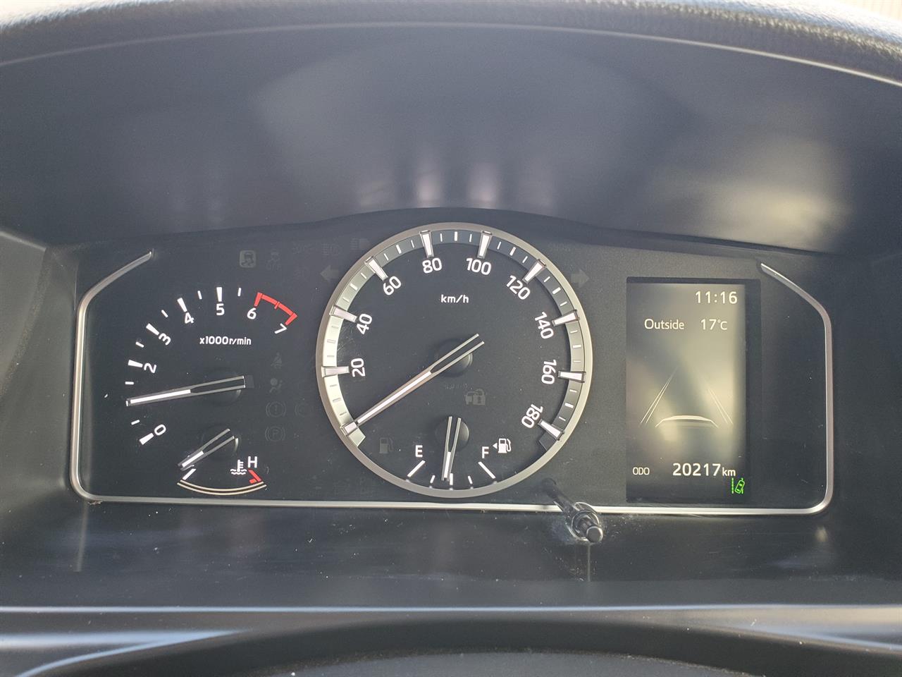 2021 Toyota Hiace thumbnail