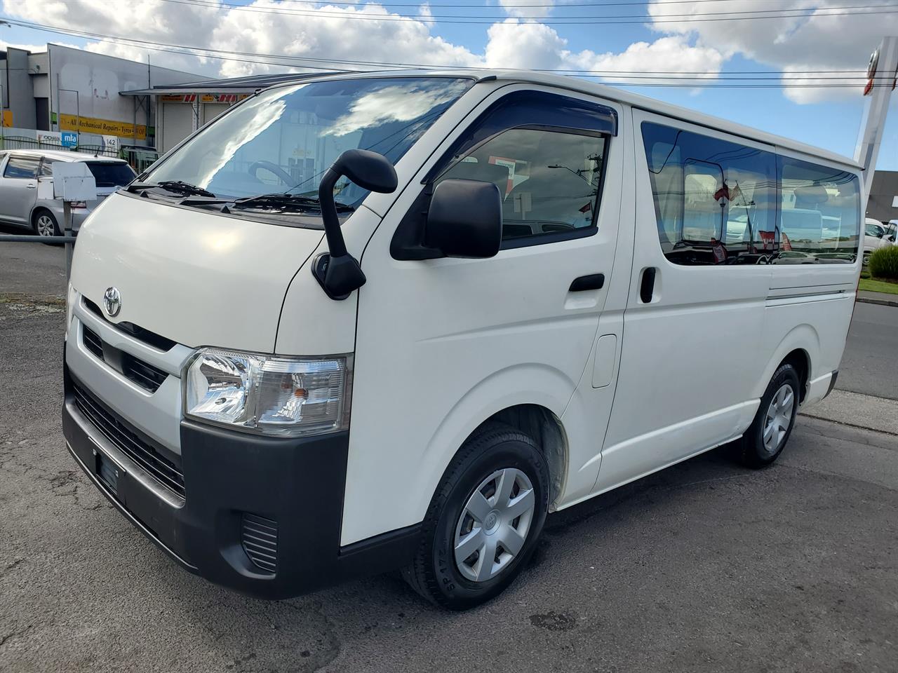2021 Toyota Hiace thumbnail
