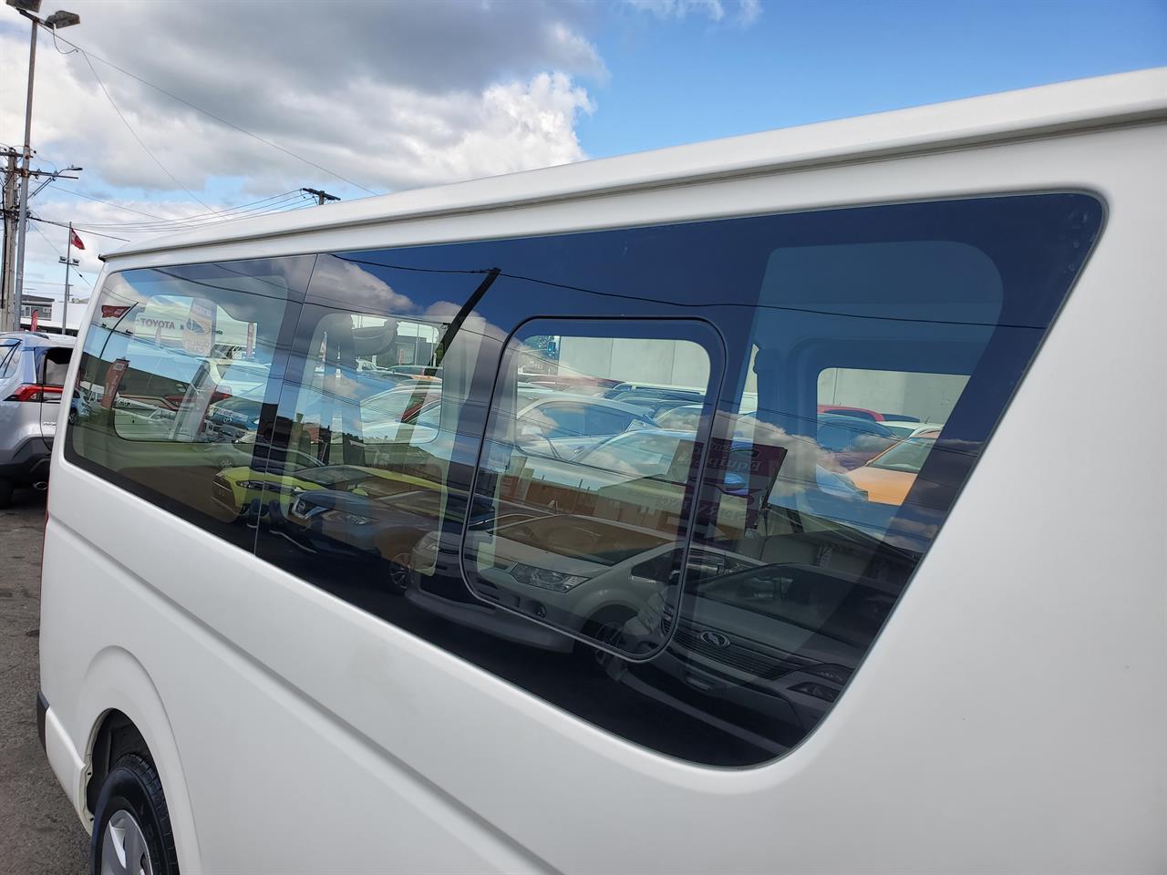 2021 Toyota Hiace thumbnail