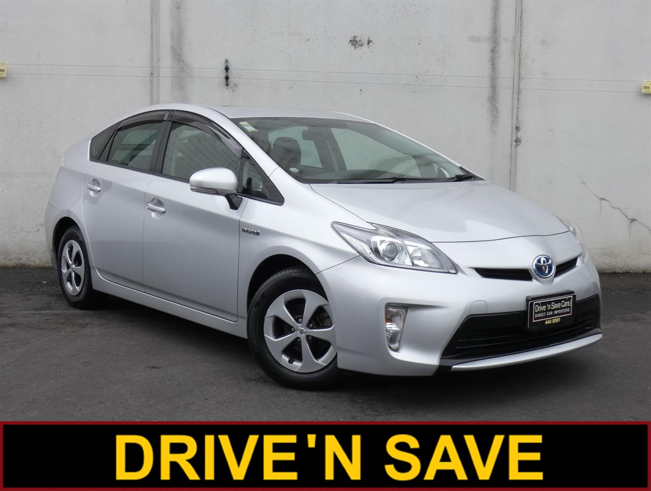 2015 Toyota Prius thumbnail