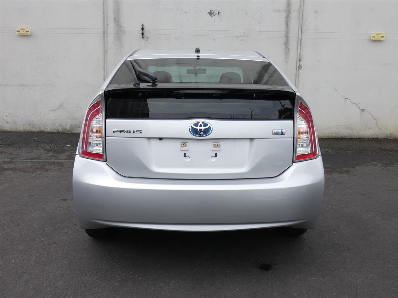 2015 Toyota Prius thumbnail