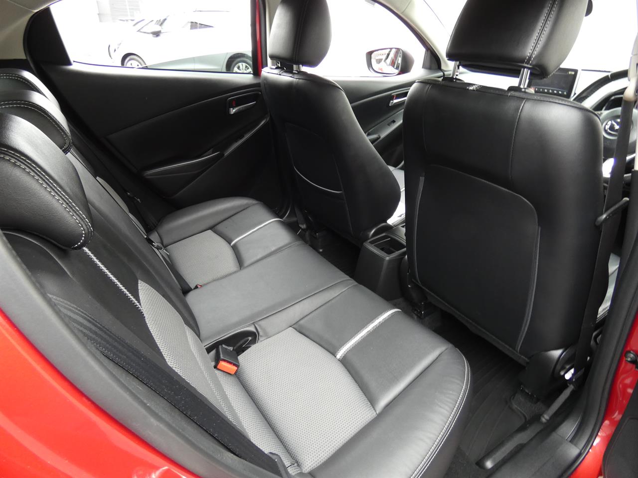 2016 Mazda DEMIO thumbnail