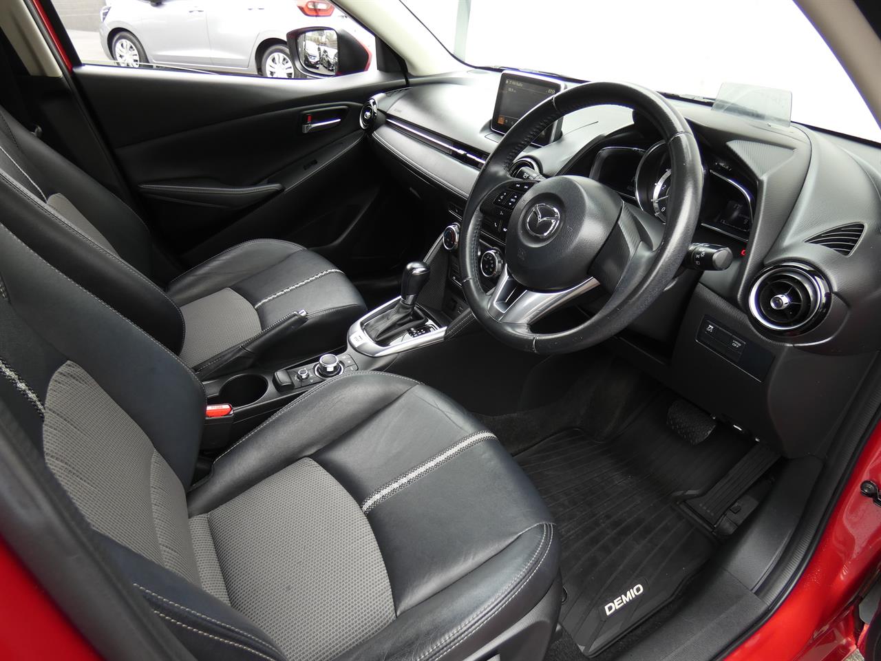 2016 Mazda DEMIO thumbnail
