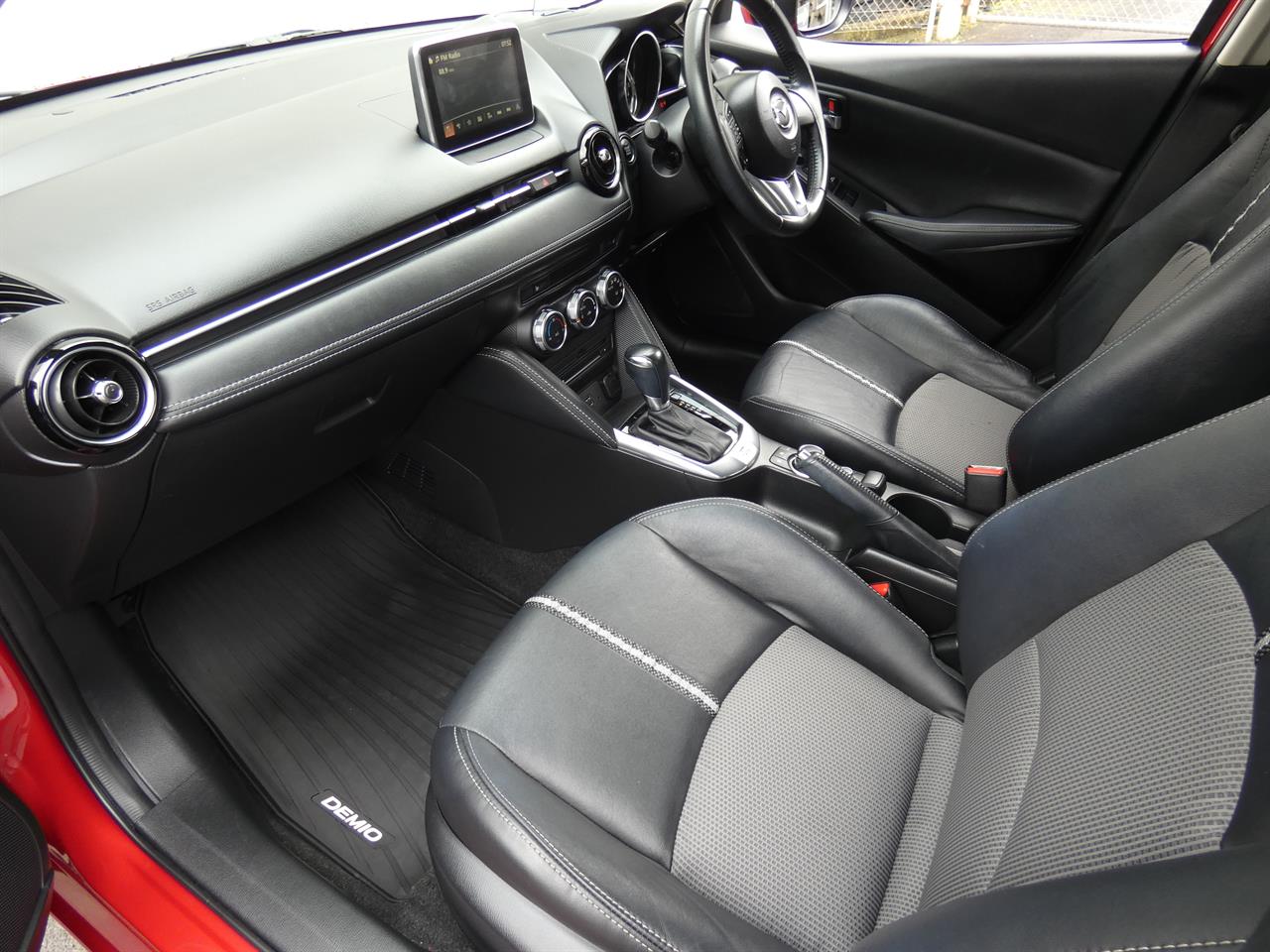 2016 Mazda DEMIO thumbnail