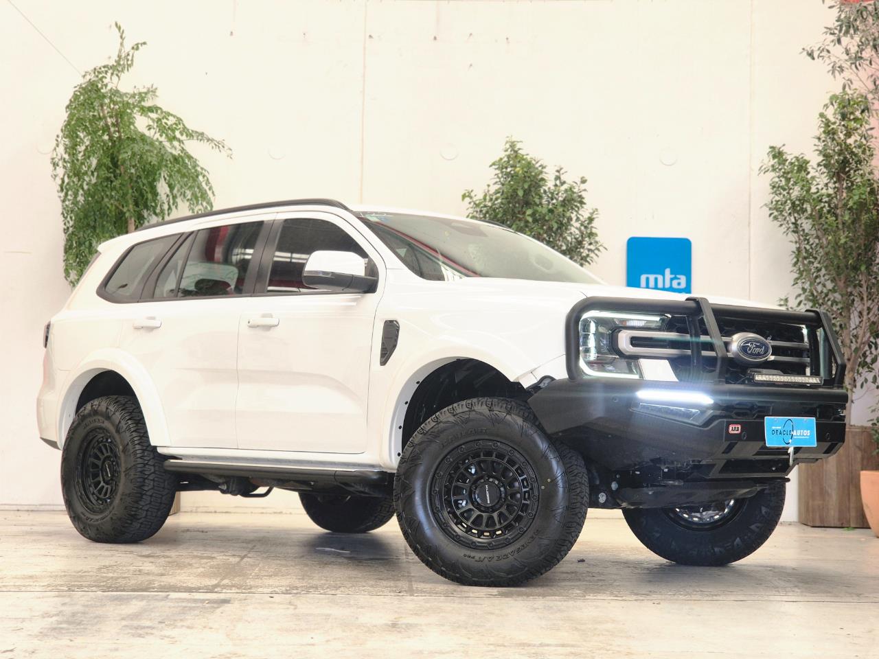 2024 Ford Everest thumbnail