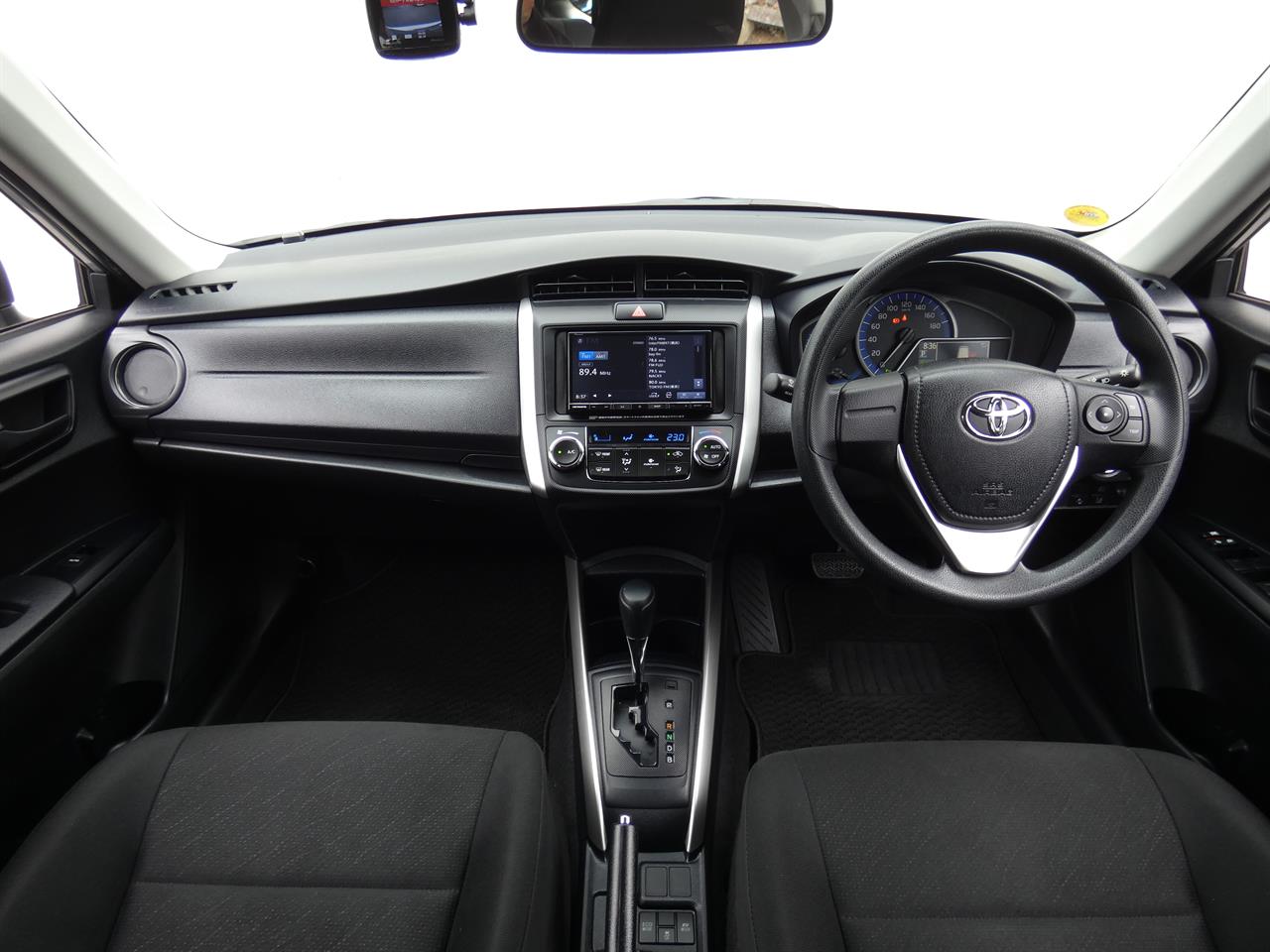 2022 Toyota COROLLA thumbnail