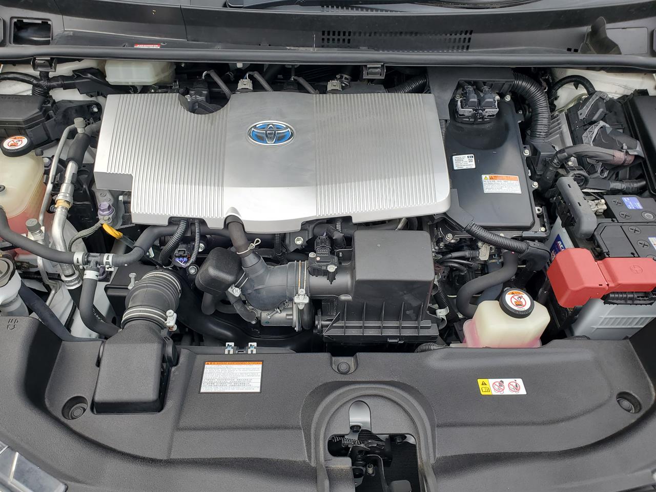 2019 Toyota Prius thumbnail